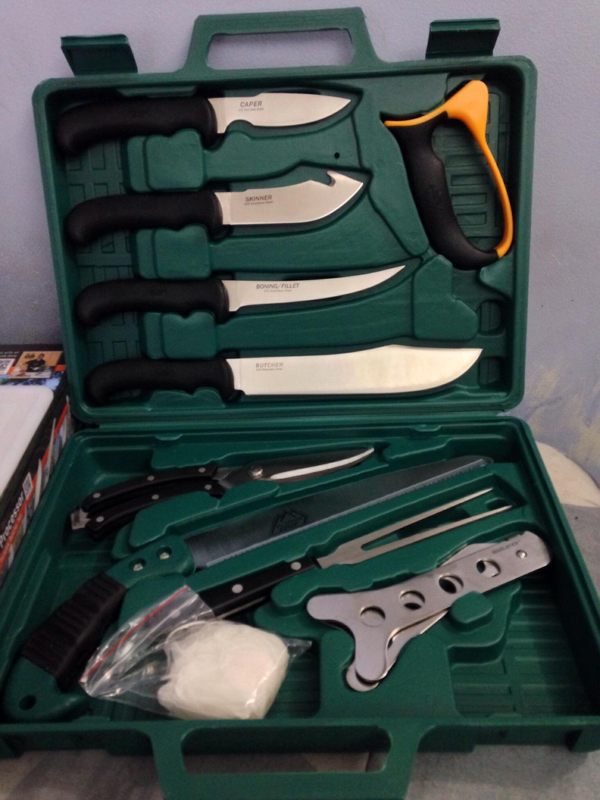 Outdoor Edge Game Processor, PR-1, Complete 12-Piece Hunting Knife Kit for Processing Big Game, Full Tang 420J2 Stainless Razor Sharp Blades, TPR Non-Slip Handles, Sturdy Hide-Side Storage Case customer photo 2