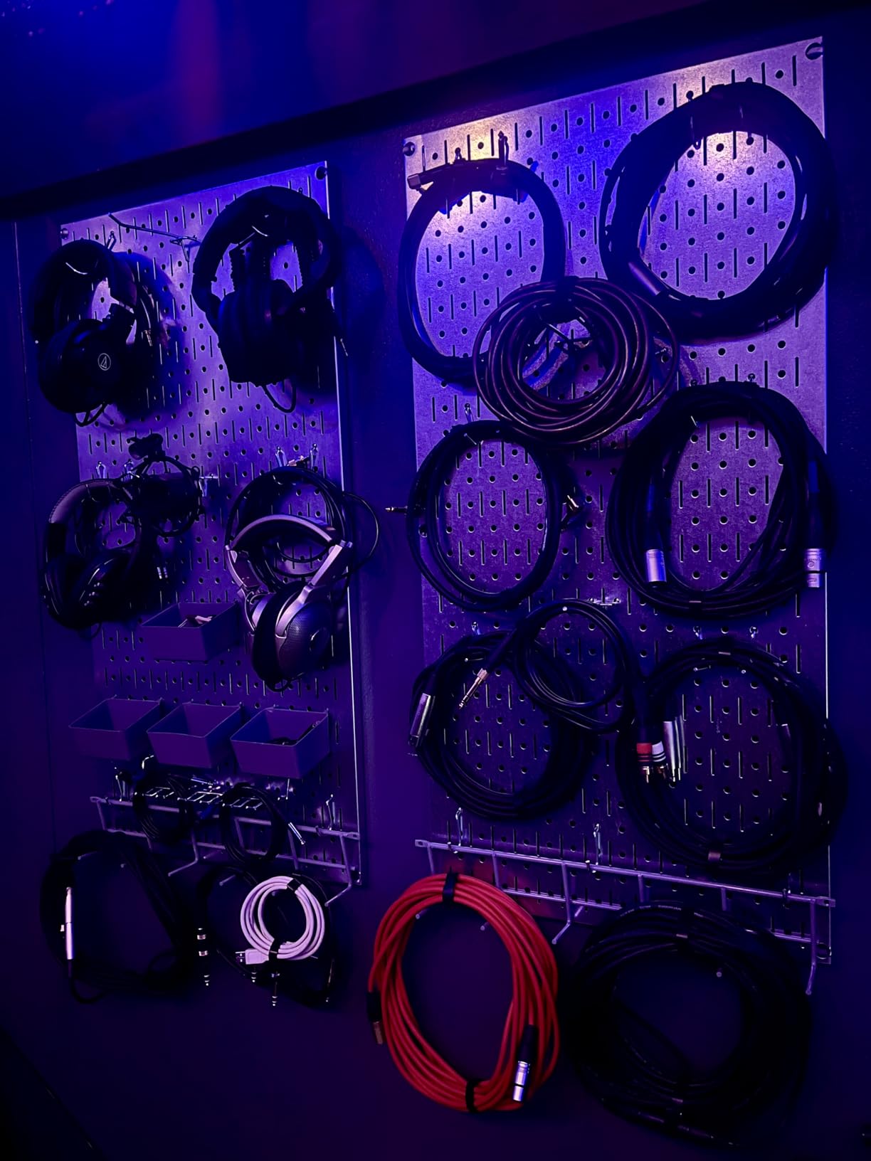 Wall Control 30-P-3232GV Galvanized Steel Pegboard Pack customer photo 2