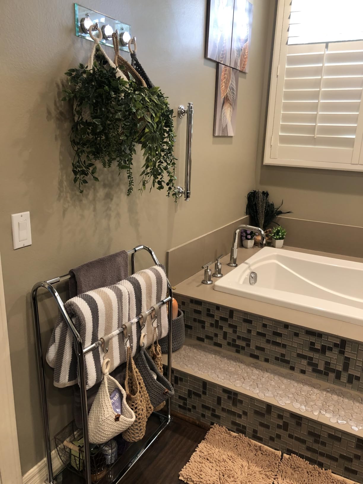 Organize It All 3 Bar Bathroom Towel Drying Rack & Holder with Shelf , Chrome, 62443W-1 customer photo 2