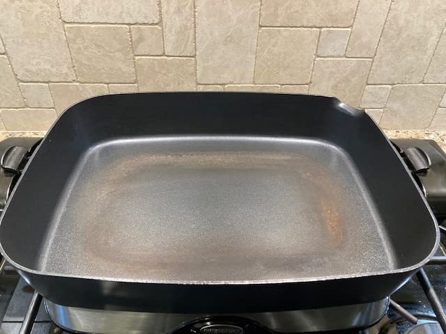 Presto 06857 16-Inch Electric Foldaway Skillet customer photo 2