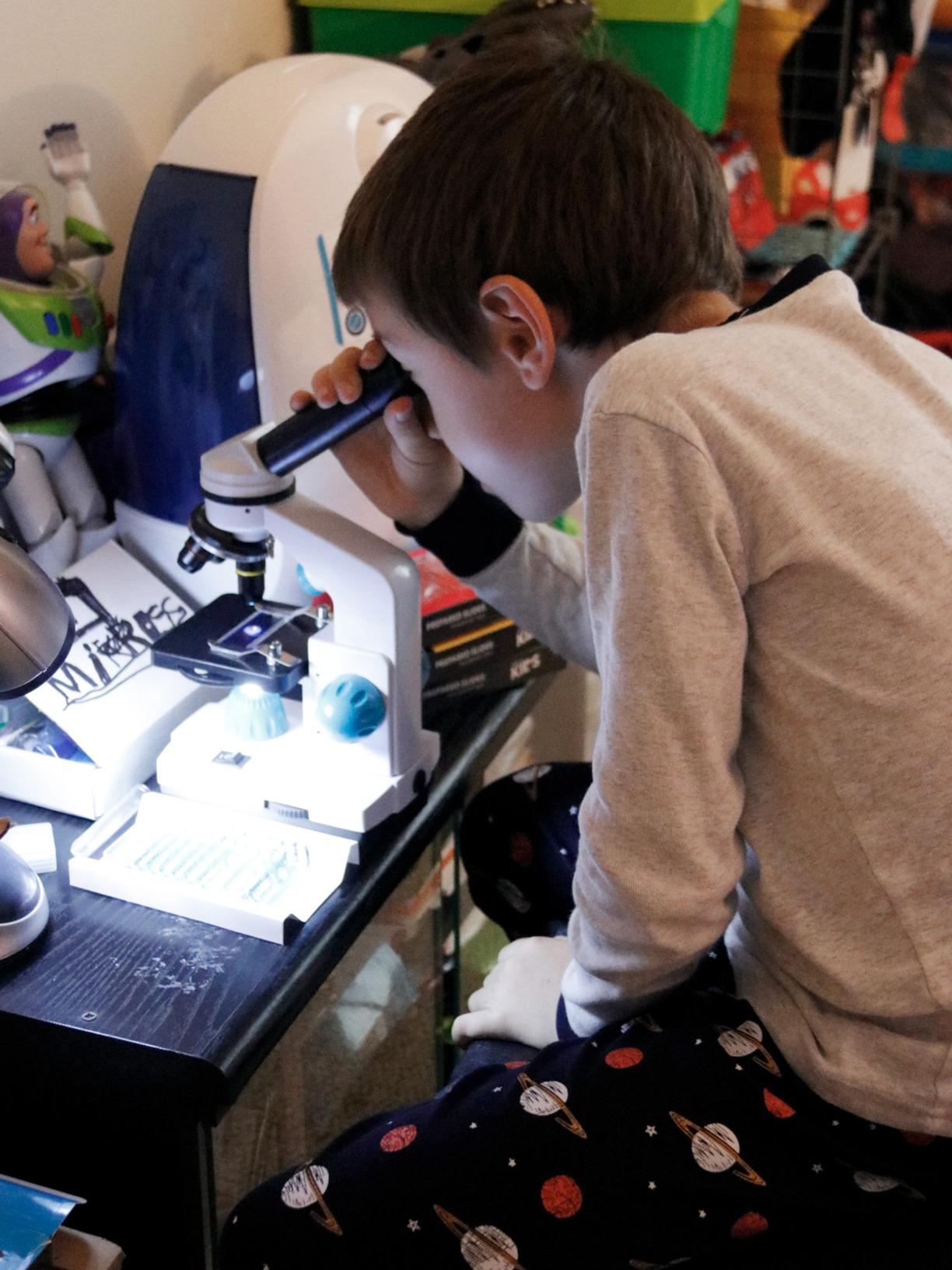Omano Juniorscope Microscope for Kids – Microscope Kit for Kids 8+ for Science Microscope Experiments – Kids Microscope Kit that Encourage STEM Exploration – Beginner Microscope for Kids 8+ customer photo 2