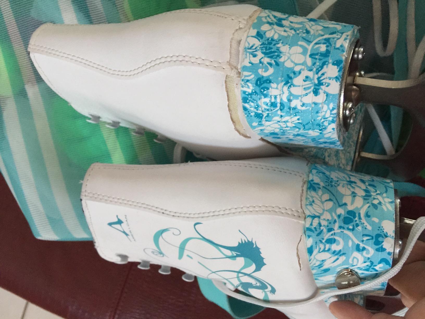 American Athletic Sumilon Lined Ice Skates for Women - Recreational Figure Skates with Turquoise Outsole, Ankle Support, Stainless Steel Blades - for Indoor & Outdoor Ice Skating customer photo 1