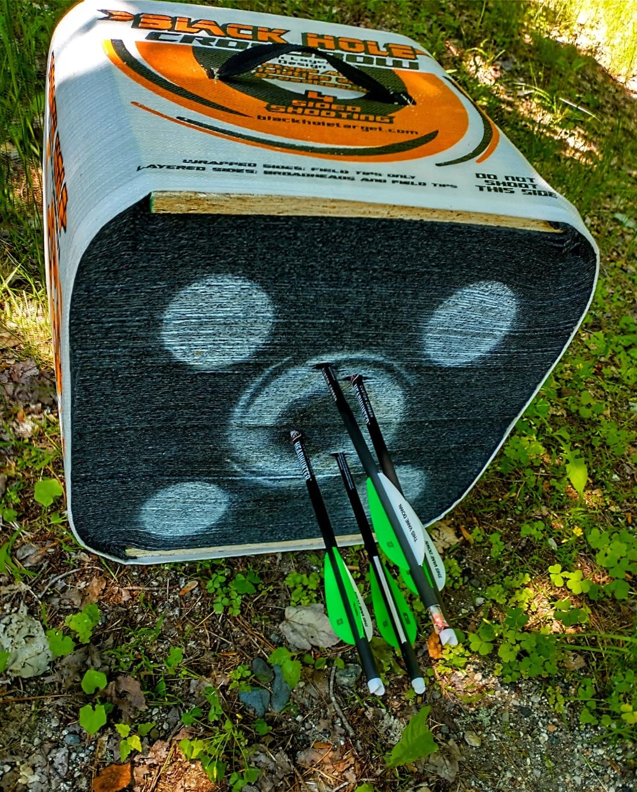 Black Hole 4-Sided Archery Target, Uses Friction Not Force to Stop All Field Points and Broadheads, Open-Face Layered Design, Lightweight and Carry Strap for Portability customer photo 1