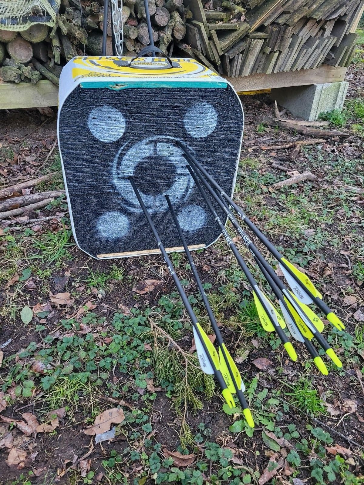 Black Hole 4-Sided Archery Target, Uses Friction Not Force to Stop All Field Points and Broadheads, Open-Face Layered Design, Lightweight and Carry Strap for Portability customer photo 2