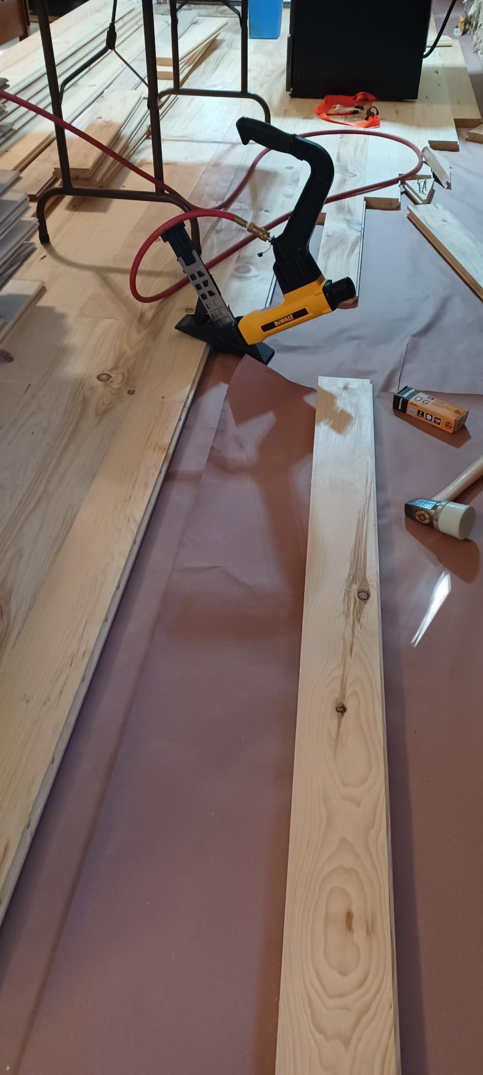 DEWALT Flooring Stapler, 2-in-1 Tool (DWFP12569) customer photo 1