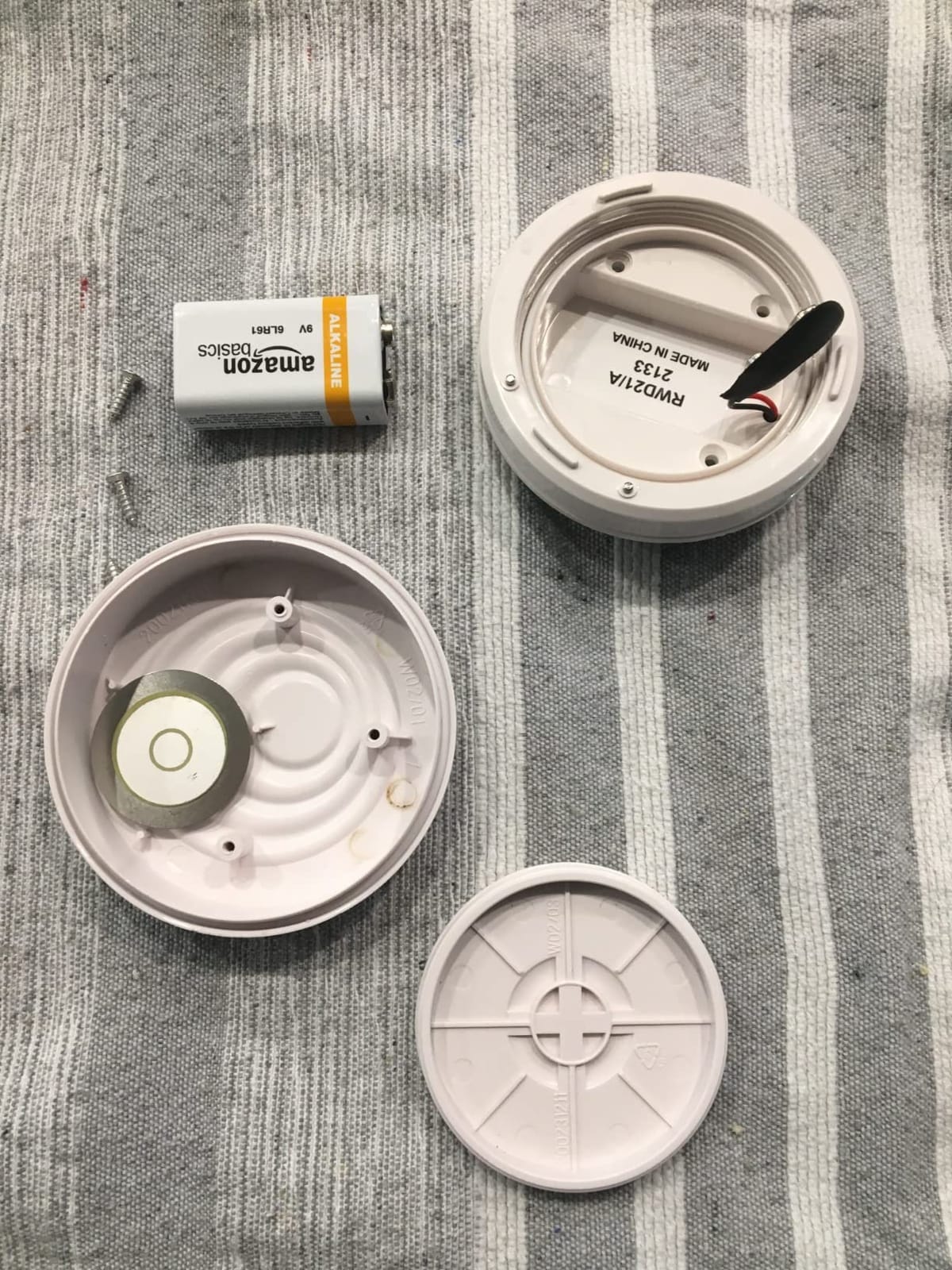 Resideo RWD21 Reusable Water Leak Alarm,White customer photo 2