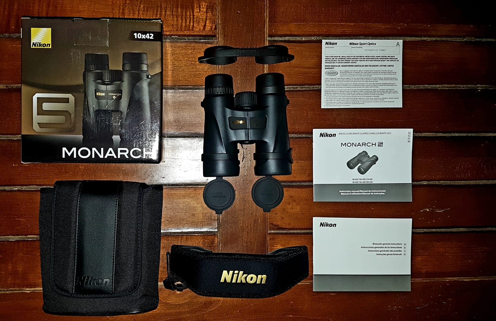 Nikon 7577 MONARCH 5 10x42 Binocular (Black) customer photo 2