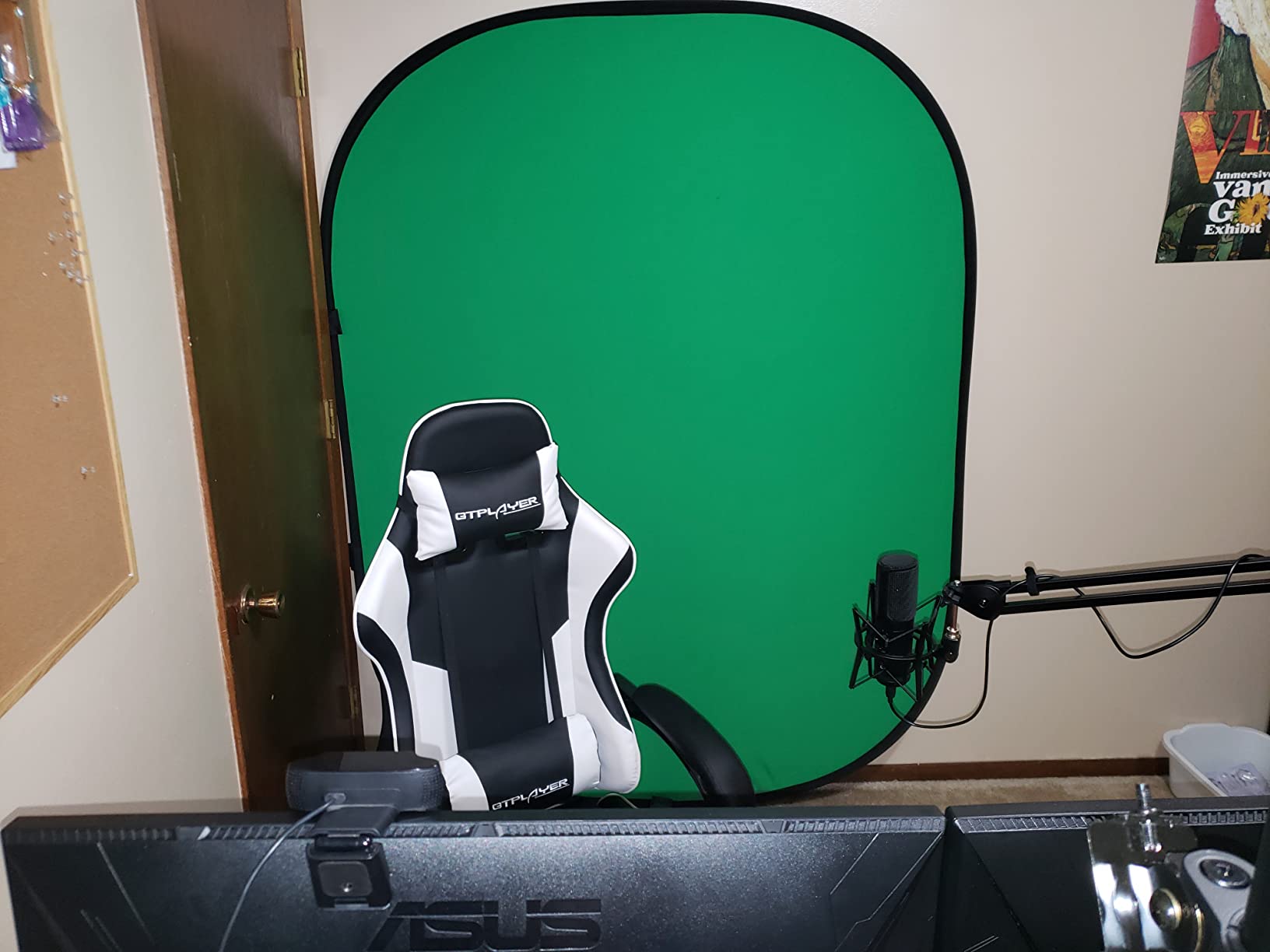 NEEWER Chromakey Backdrops, Double Sided Green Screen and Blue Screen, 2 in 1 Collapsible and Reversible Background for Photography, Gaming and Live Streaming, 5'×6.6'/1.5m×2m (Green/Blue) customer photo 2