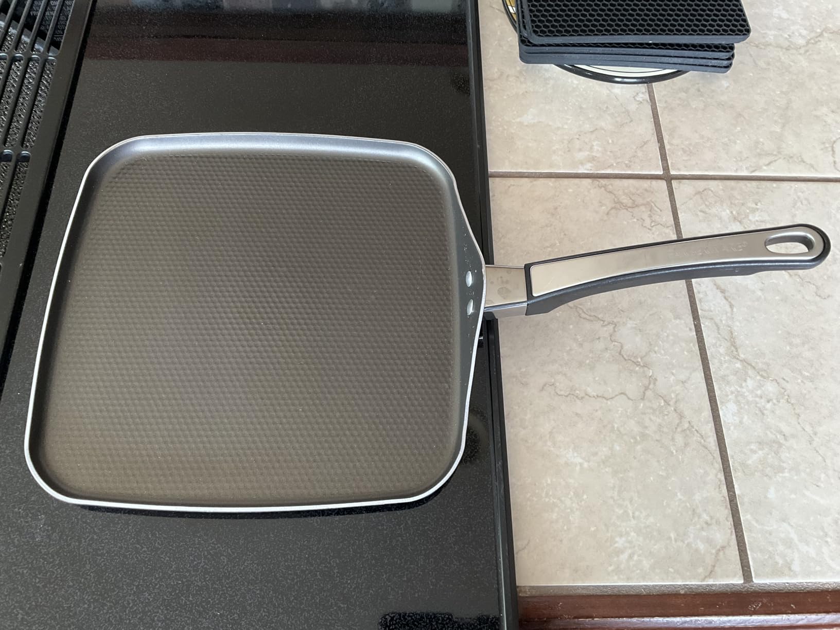 Farberware High Performance Aluminum Nonstick Stovetop Griddle Pan, 11-Inch customer photo 2