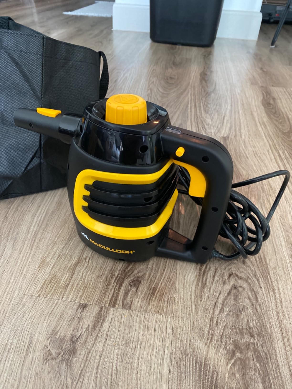 McCulloch MC1230 Handheld Steam Cleaner, 11 Accessories, 10 Min Runtime customer photo 2