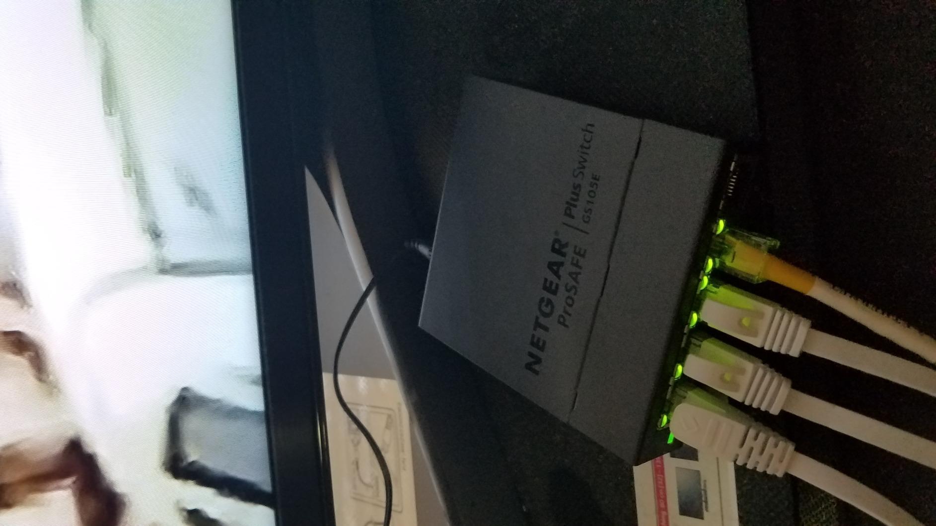 NETGEAR 5-Port Gigabit Ethernet Easy Smart Managed Switch (GS105Ev2) customer photo 1