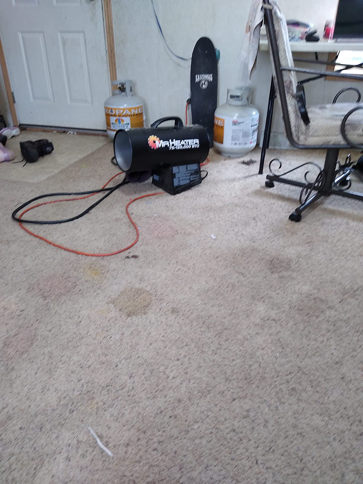 Mr. Heater 125,000 BTU Quiet Burner Technology Forced Air Propane Heater customer photo 1