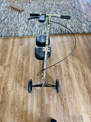 Roscoe Medical Knee Walker Scooter for Adults for Foot Surgery, Foldable Leg Scooter for Broken Foot, All Terrain Adjustable Knee Crutch Scooter, Burgundy customer photo 1