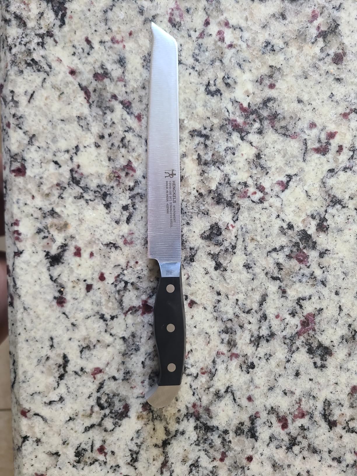 HENCKELS Statement 8 Inch Bread Knife, Razor-Sharp, German Engineered customer photo 2