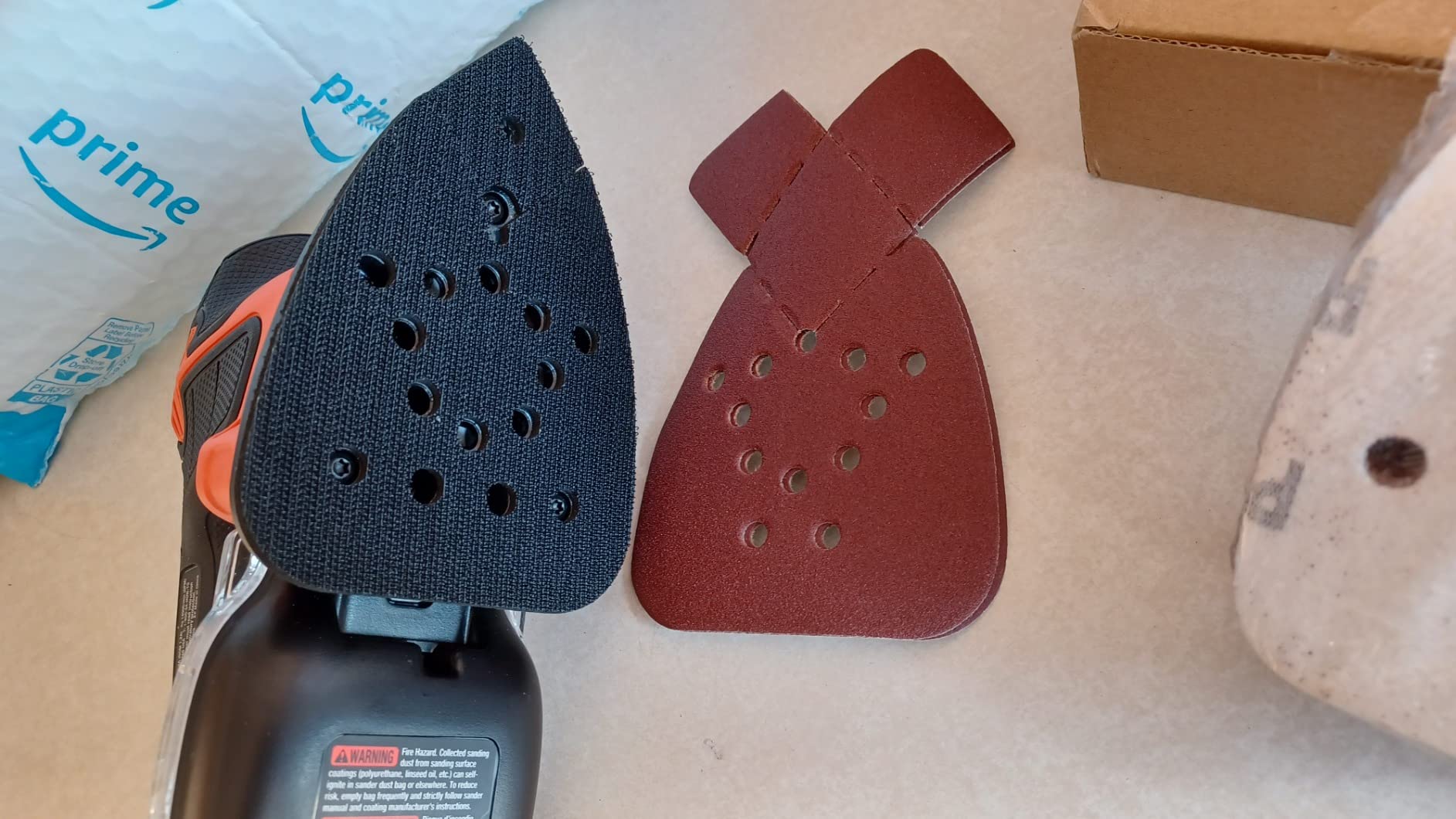 BLACK+DECKER Detail Sander, 1.2 Amp, 16,000 OPM, Compact Design, 3-Position Grip for Comfort, Includes Dust Collector, Corded (BDEMS600) customer photo 1
