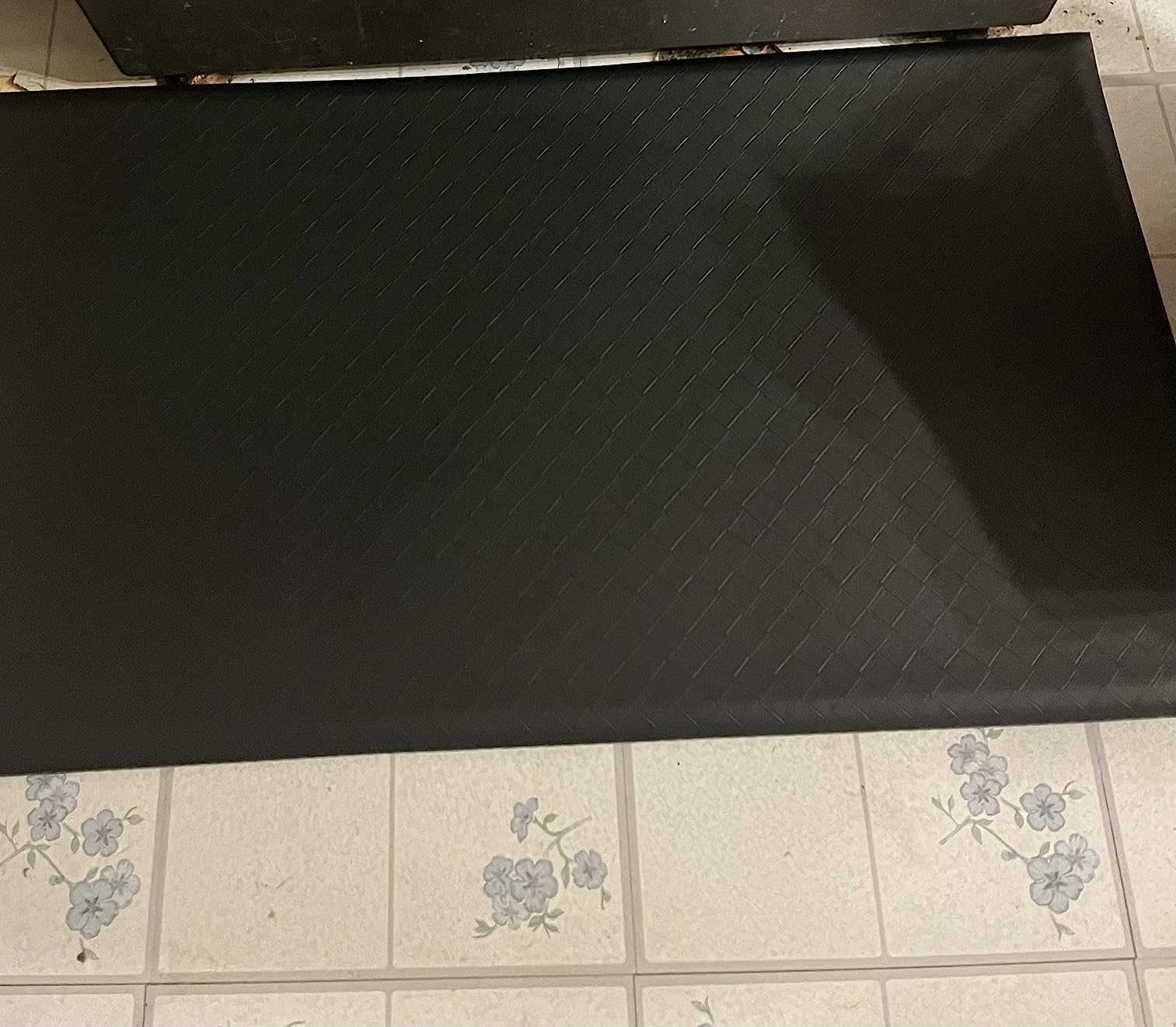 Amazon Basics Anti-Fatigue Standing Mat, Non-Slip, Cushioned Comfort Mat for Home, Office and Kitchen, 20