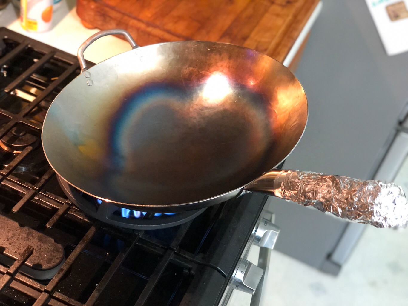 Craft Wok Traditional Hand Hammered Chinese Carbon Steel Wok with Wooden and Steel Helper Handle (14 Inch, Round Bottom Pow Wok Pan) / 731W88 customer photo 2