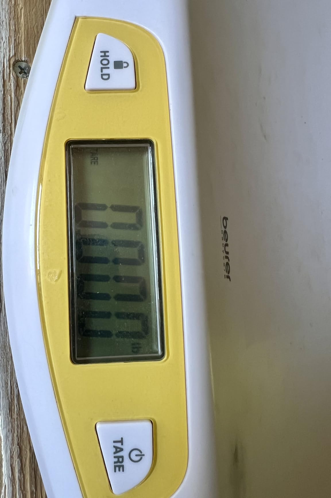 Beurer BY80 Digital Baby Scale, Infant Scale for Weighing in Pounds, Ounces, or Kilograms up to 44 lbs with Hold Function, Pet Scale for Cats and Dogs Analysis customer photo 1