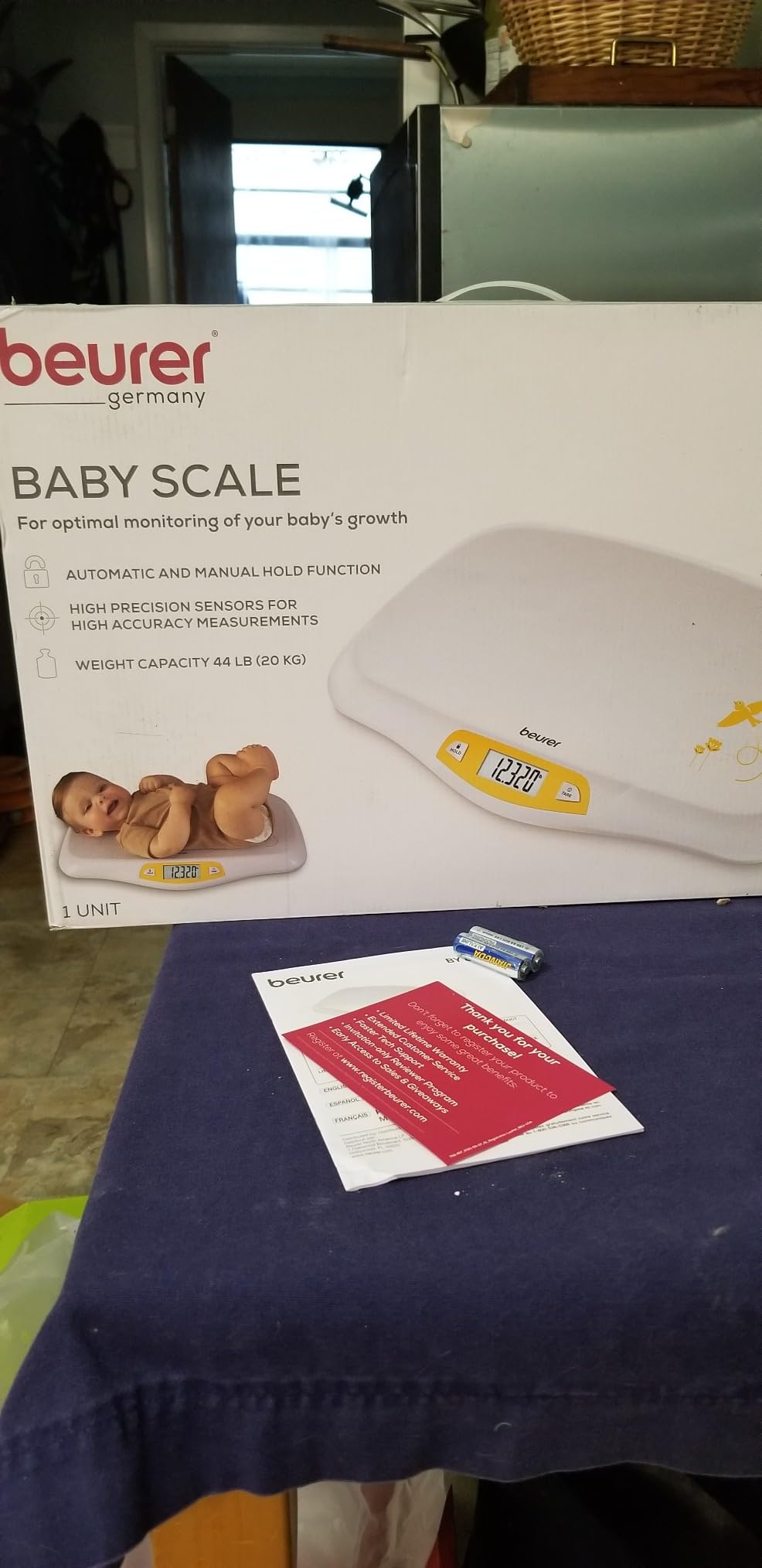 Beurer BY80 Digital Baby Scale, Infant Scale for Weighing in Pounds, Ounces, or Kilograms up to 44 lbs with Hold Function, Pet Scale for Cats and Dogs Analysis customer photo 1