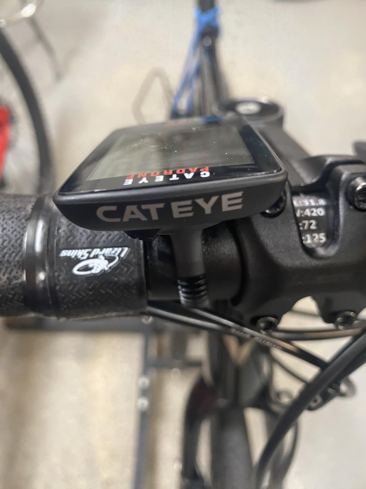 CATEYE Padrone Wireless Bike Computer – Oversized Display Cyclocomputer, Wireless Speedometer & Odometer, FlexTight™ Mount, Auto Start/Stop, Programmable Odometer customer photo 1