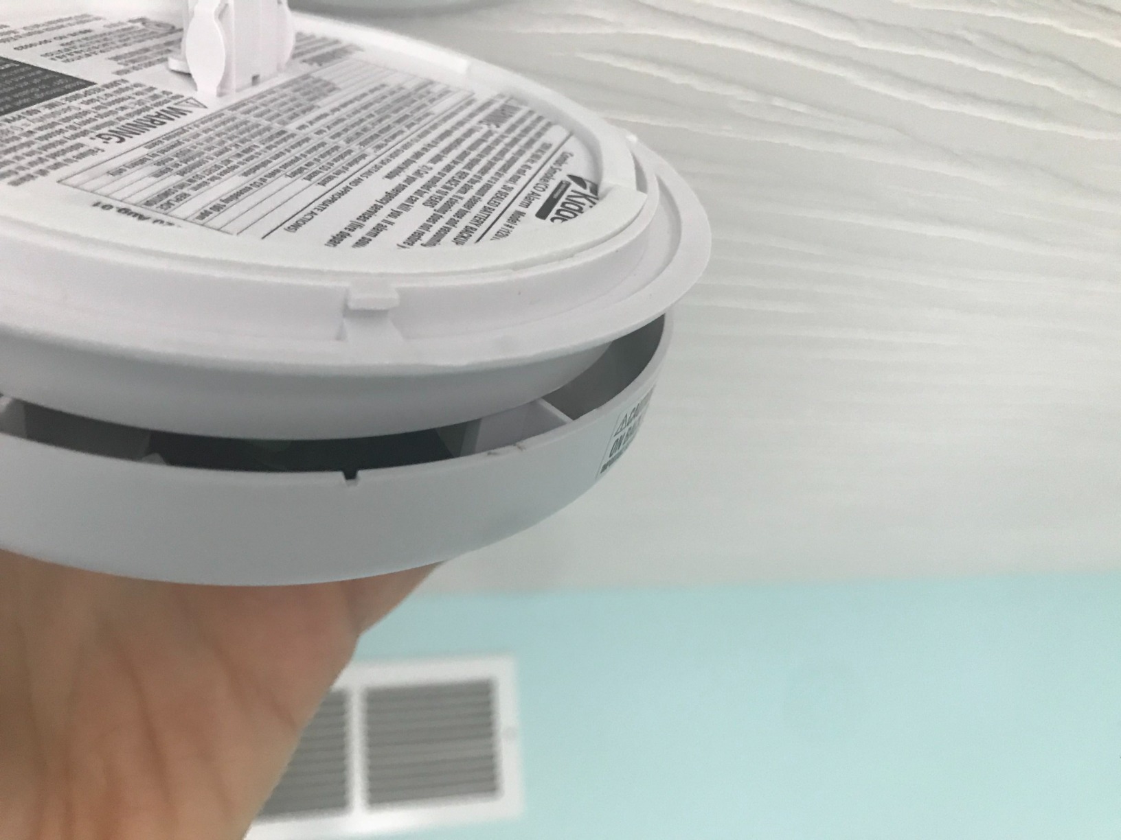 Kidde Smoke and Carbon Monoxide Detector Alarm with Voice Warning | Hardwired w/10 Year Lithium Battery Backup | Interconnectable | Model # i12010SCO, White customer photo 1