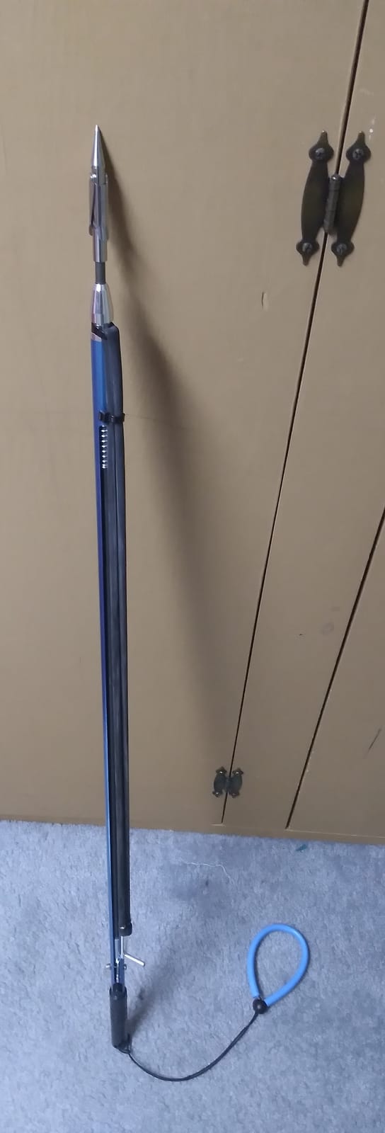 Scuba Choice Aluminum Speargun with Gloves - Lightweight Anti-Corrosion Spearfishing Harpoon, Ambidextrous Design, 6mm Thread, Triple Safety, Easy to Carry, Versatile Performance (104cm Long, Blue) customer photo 2