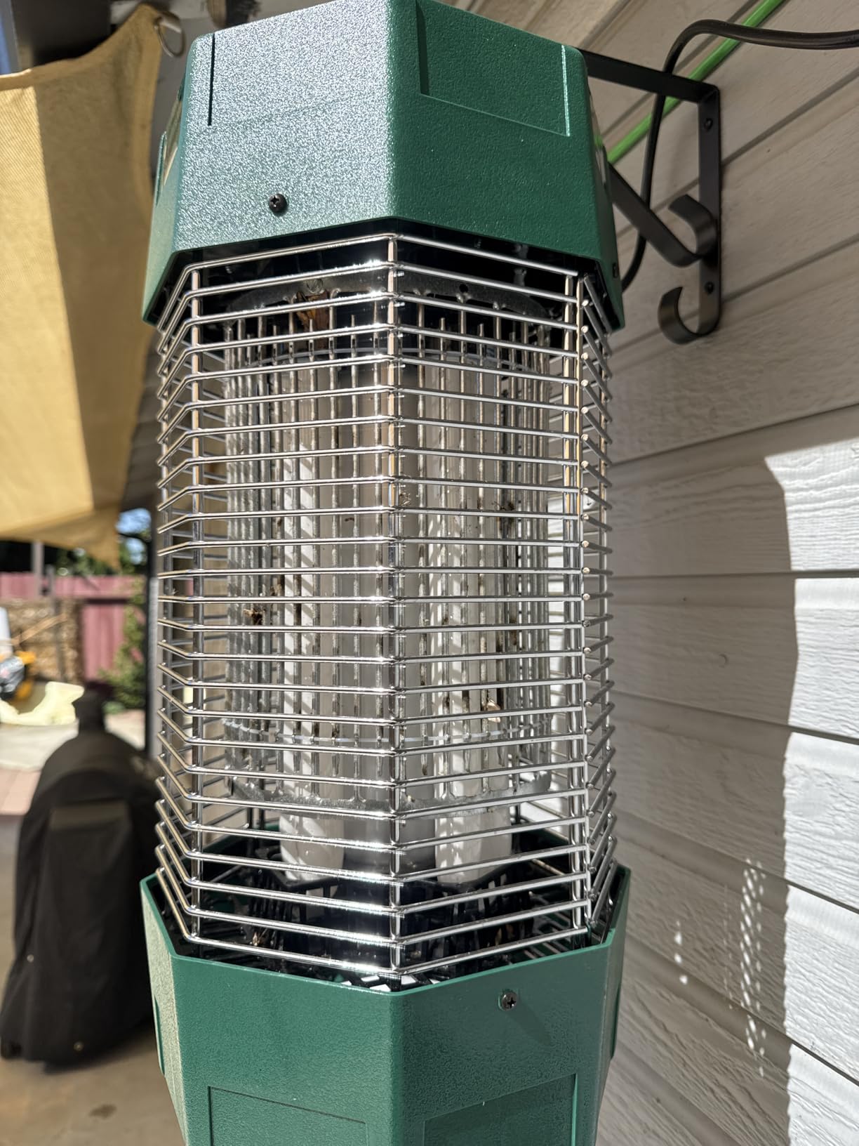 Flowtron Bug Zapper, 2 Acres Outdoor, 120W UV, 5600V, Octenol, Made in USA customer photo 1
