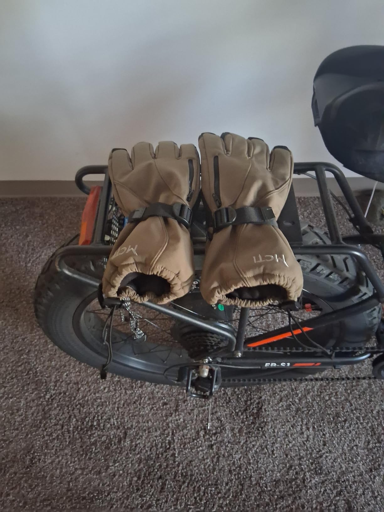 MCTi Men's Ski Gloves, Waterproof Winter Warm Snowboard Snowmobile Gloves customer photo 1