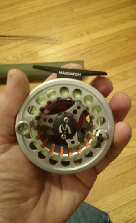 M MAXIMUMCATCH Maxcatch Extreme Fly Fishing Combo Kit 3/5/6/8 Weight, Starter Fly Rod and Reel Outfit, with a Protective Travel Case customer photo 2