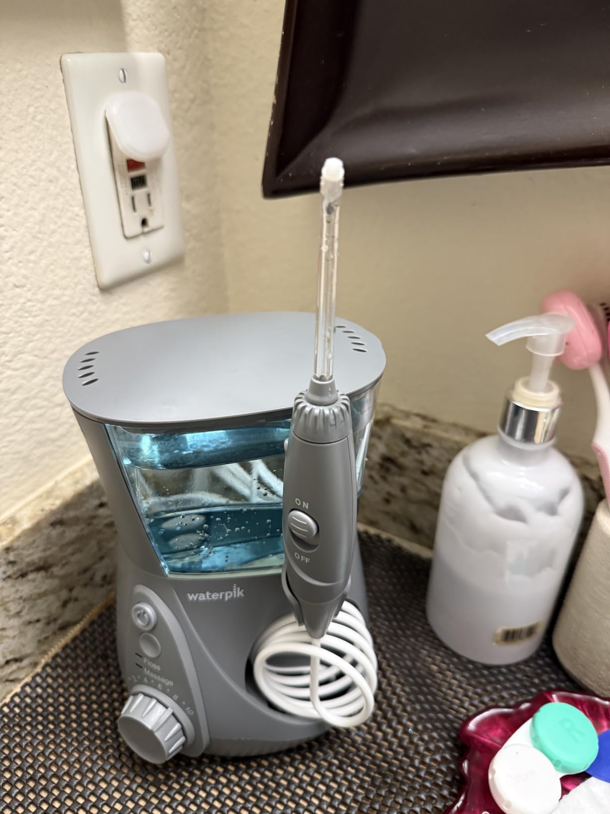 Waterpik Aquarius Countertop Water Flosser with 10 Settings, 7 Tips, Black customer photo 1
