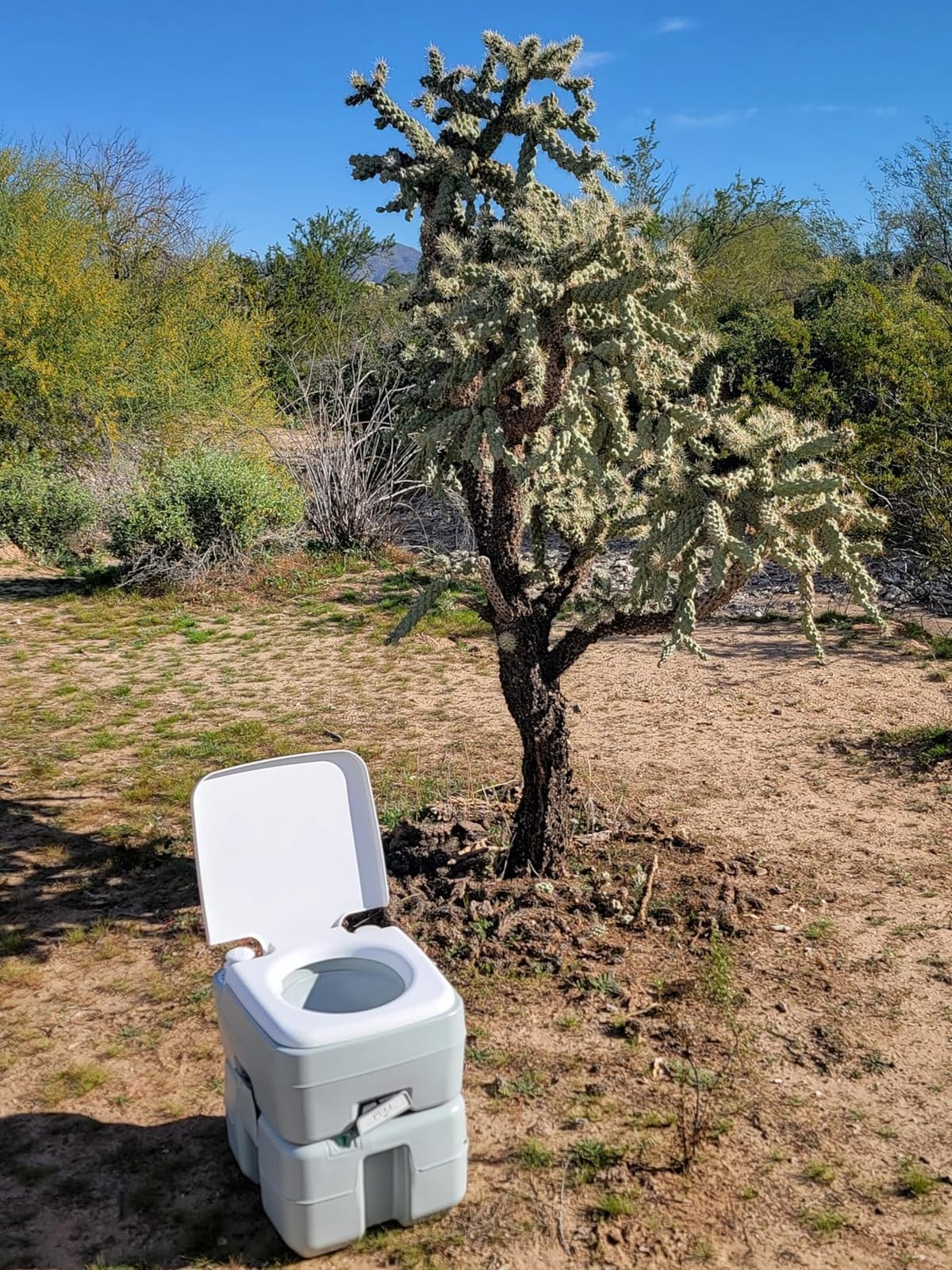 SereneLife Portable Toilet 5.3 Gal Camping Travel Outdoor Flush Toilet Seat | 5.3 Gal capacity, 50+ flushes, leak-proof odor control, no-splash disposal, durable portable camping toilet customer photo 2