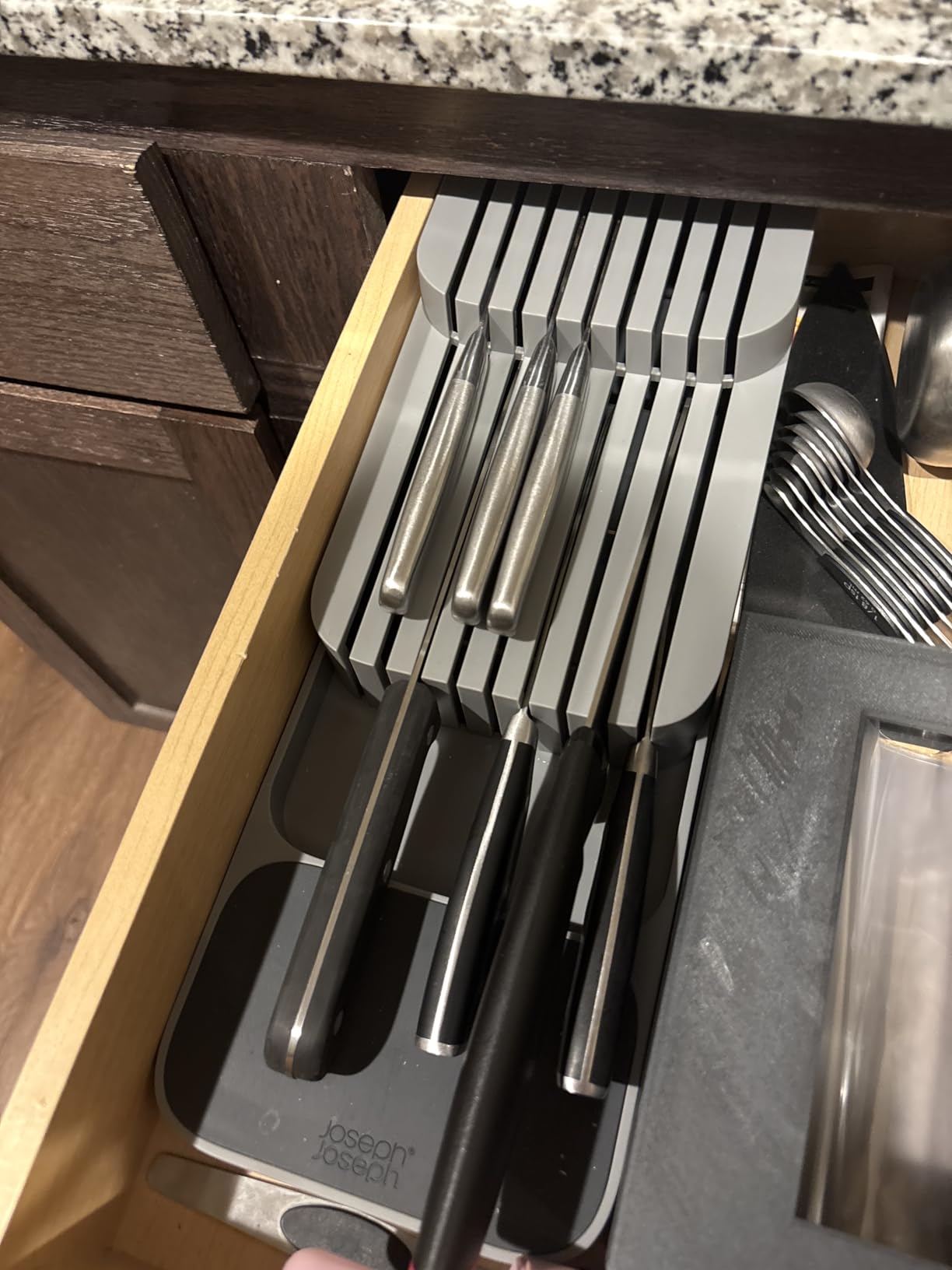 Joseph Joseph DrawerStore Knife Organizer, holds up to 9 knives, Kitchen Organization & Drawer Storage – Compact, Gray customer photo 1