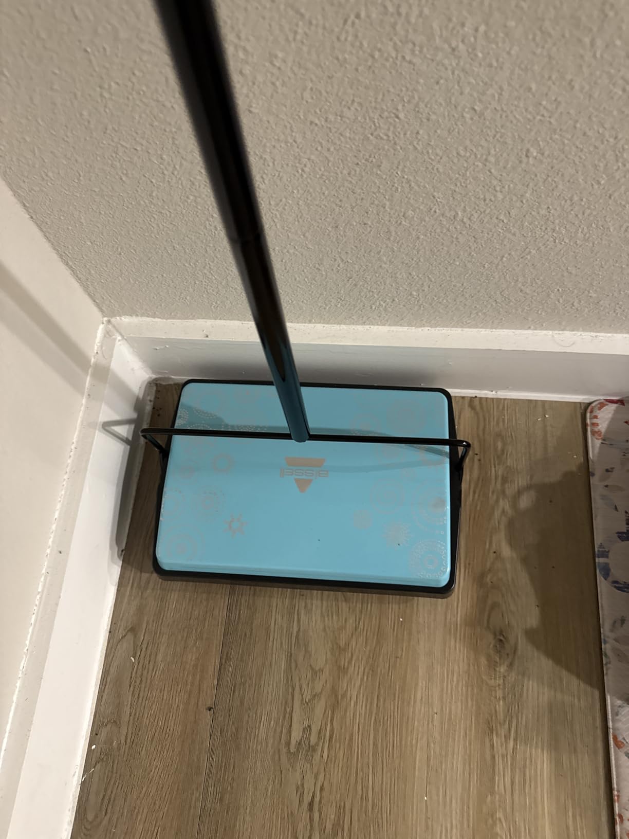 BISSELL Refresh Manual Sweeper - Pirouette, 2199,Blue customer photo 1