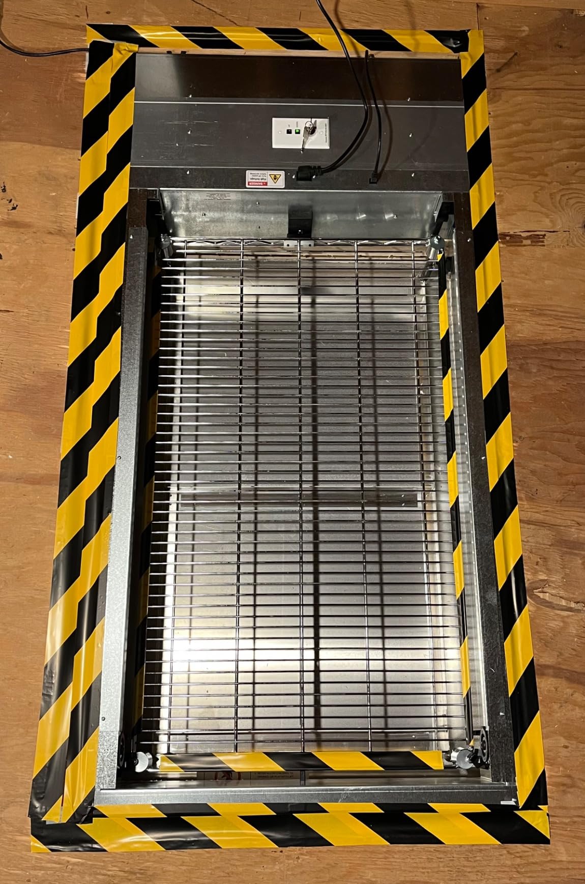 SpaceLift SL 5228-S Motorized Attic Lift – Made in USA, 200 lb Capacity, 15 Ft Vertical Travel, 24