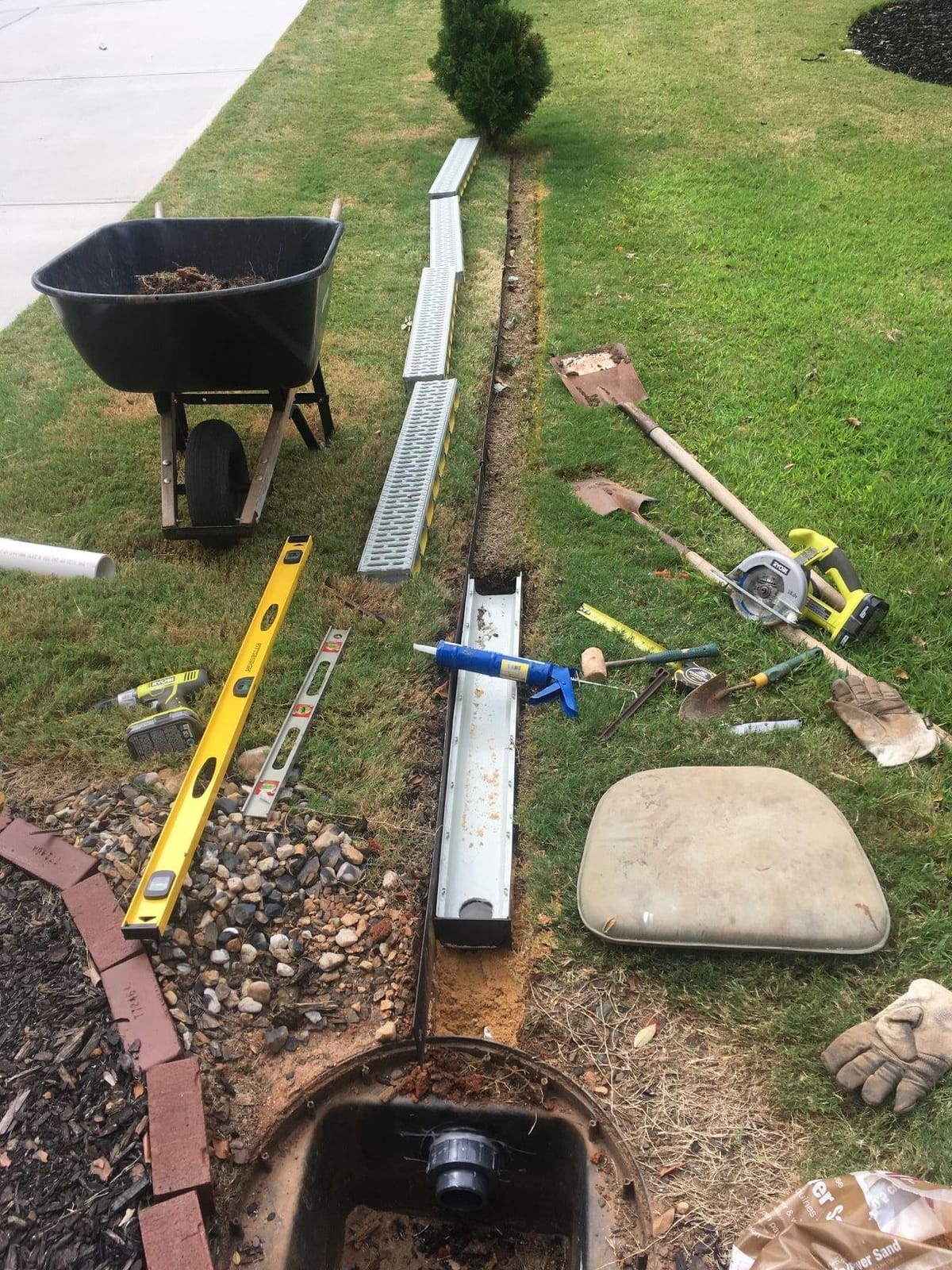 Vodaland - 4 Inch Trench Drain System with Grate - Ivory Color - Easy 2 Channel (5) customer photo 2