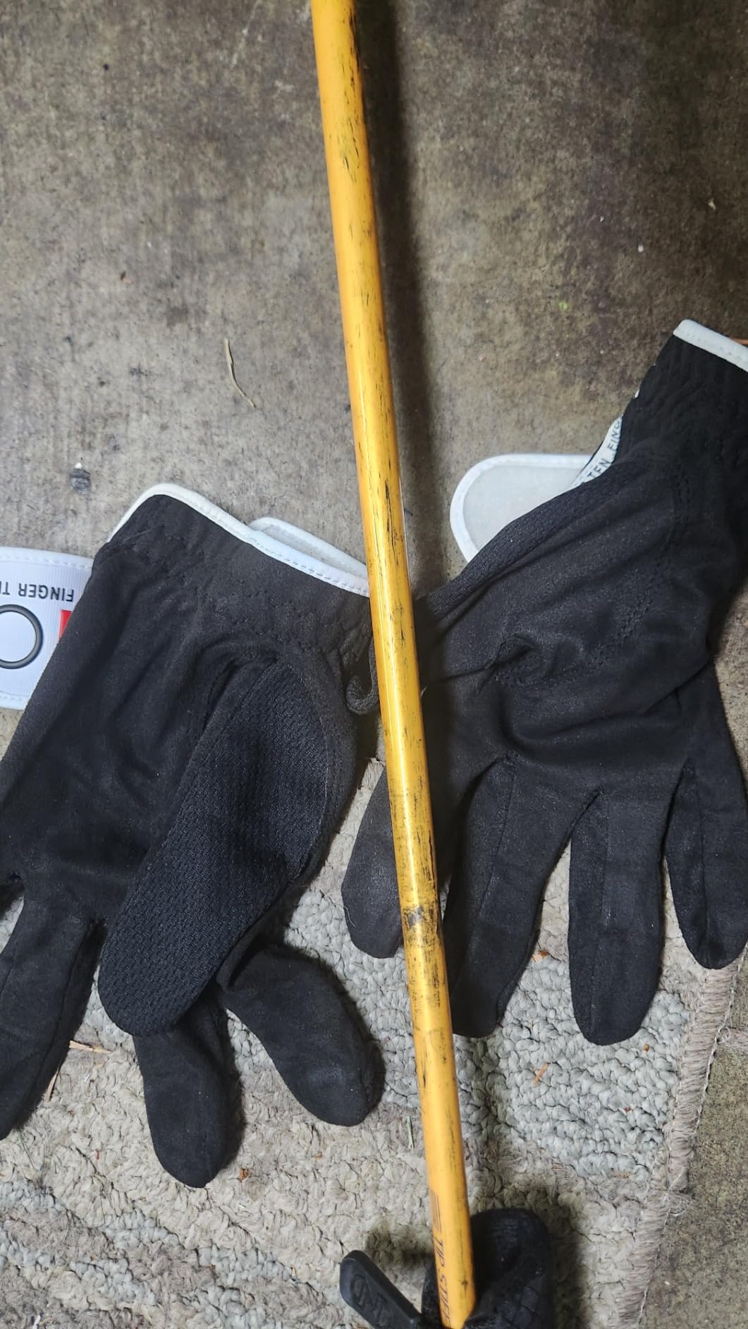FINGER TEN Rain Grip Golf Gloves Men 1 Pair customer photo 1