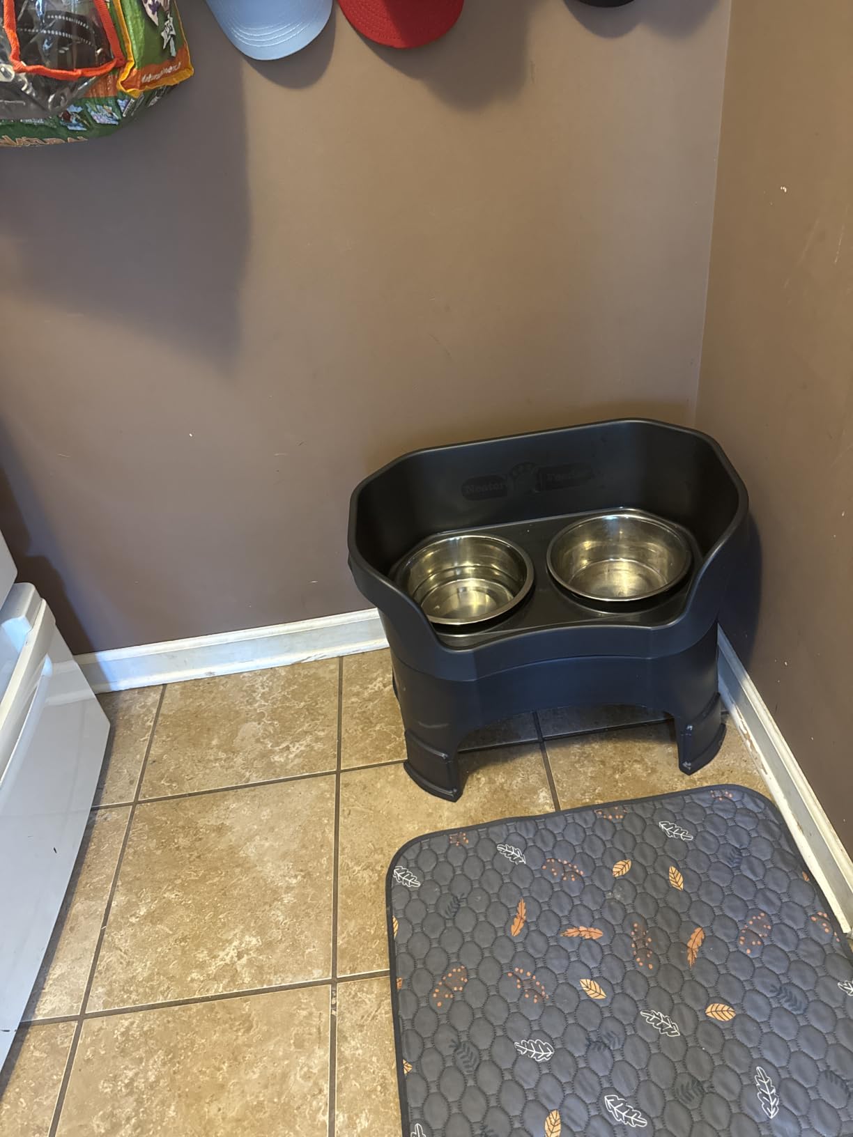 Neater Feeder Deluxe Mess-Proof Elevated Dog Bowls for Large Dogs (40+ lbs), 2 Height Adjustable (14.5” & 17.5”) No-Spill Raised Dog Bowl Stand, Stainless Steel Food Bowl Set, Made in USA, Black customer photo 2