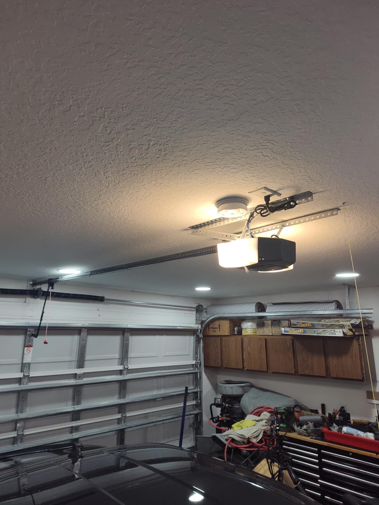 Genie Chain Drive 750 3/4 HPc Garage Door Opener w/Battery Backup - Heavy Duty - Operate your garage door when the primary power is out - Wireless Keypad Included, Model 7035-TKV,BLACK customer photo 1