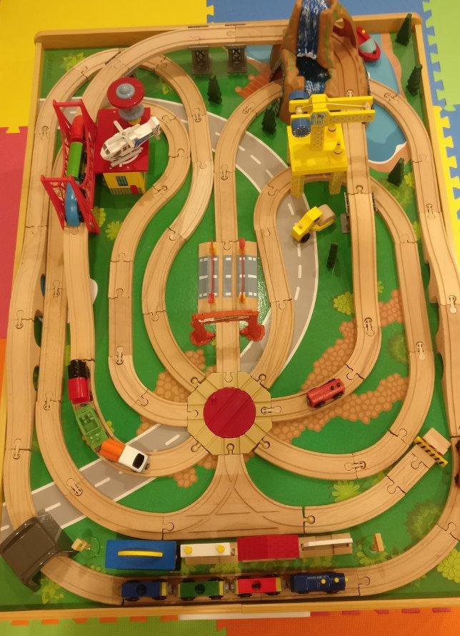 KidKraft Adventure Town Railway Wooden Train Set & Table with EZ Kraft Assembly™ with 120 Accessories and Storage Bins, Gift for Ages 3+ customer photo 1