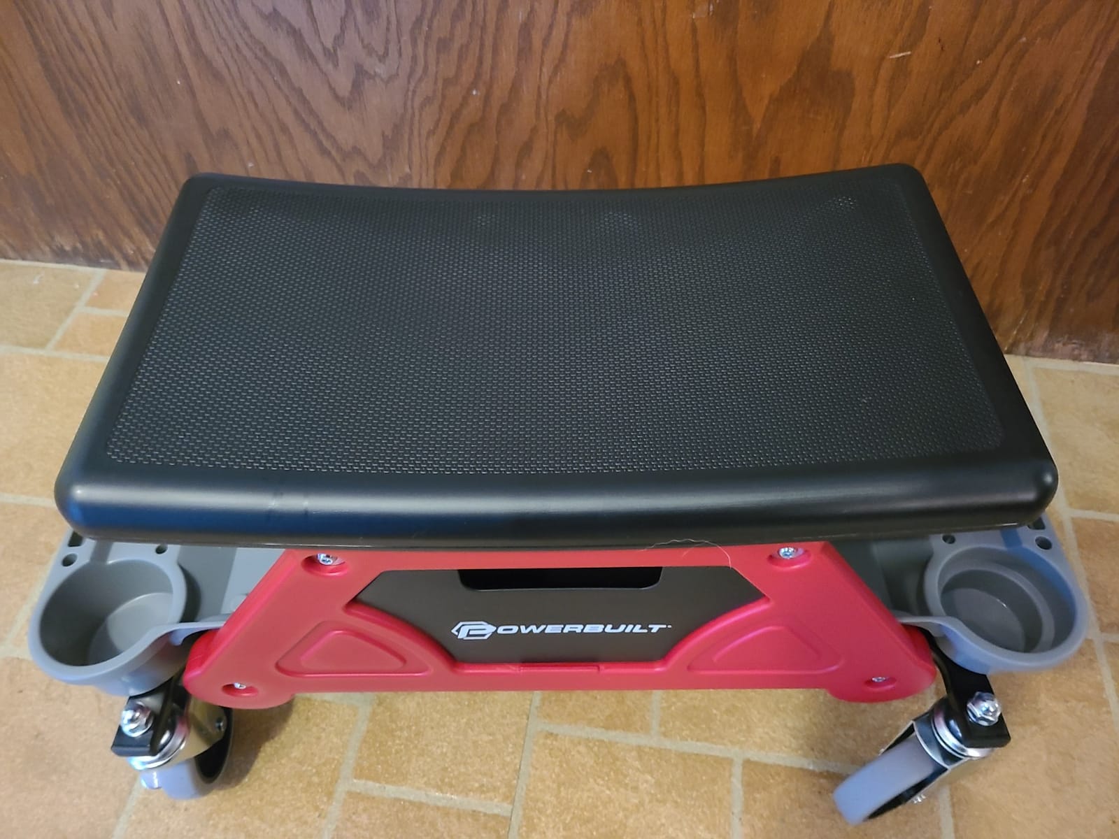Powerbuilt Heavy Duty Roller Mechanics Seat and Brake Stool with 4-in. Rubber Swivel Casters Roll Over Anything, Big Seating Platform, Slide Out Tool Trays and Drawer 300 lb. Capacity – 240036 customer photo 2