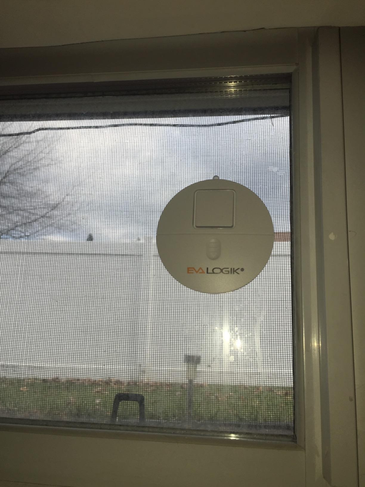 EVA LOGIK Modern Ultra-Thin Window Alarm with Loud 120dB Sound and Vibration Sensors Compatible with Virtually Any Window, Glass Break Alarm Perfect for Home, Office, Dorm Room- 8 Pack customer photo 1