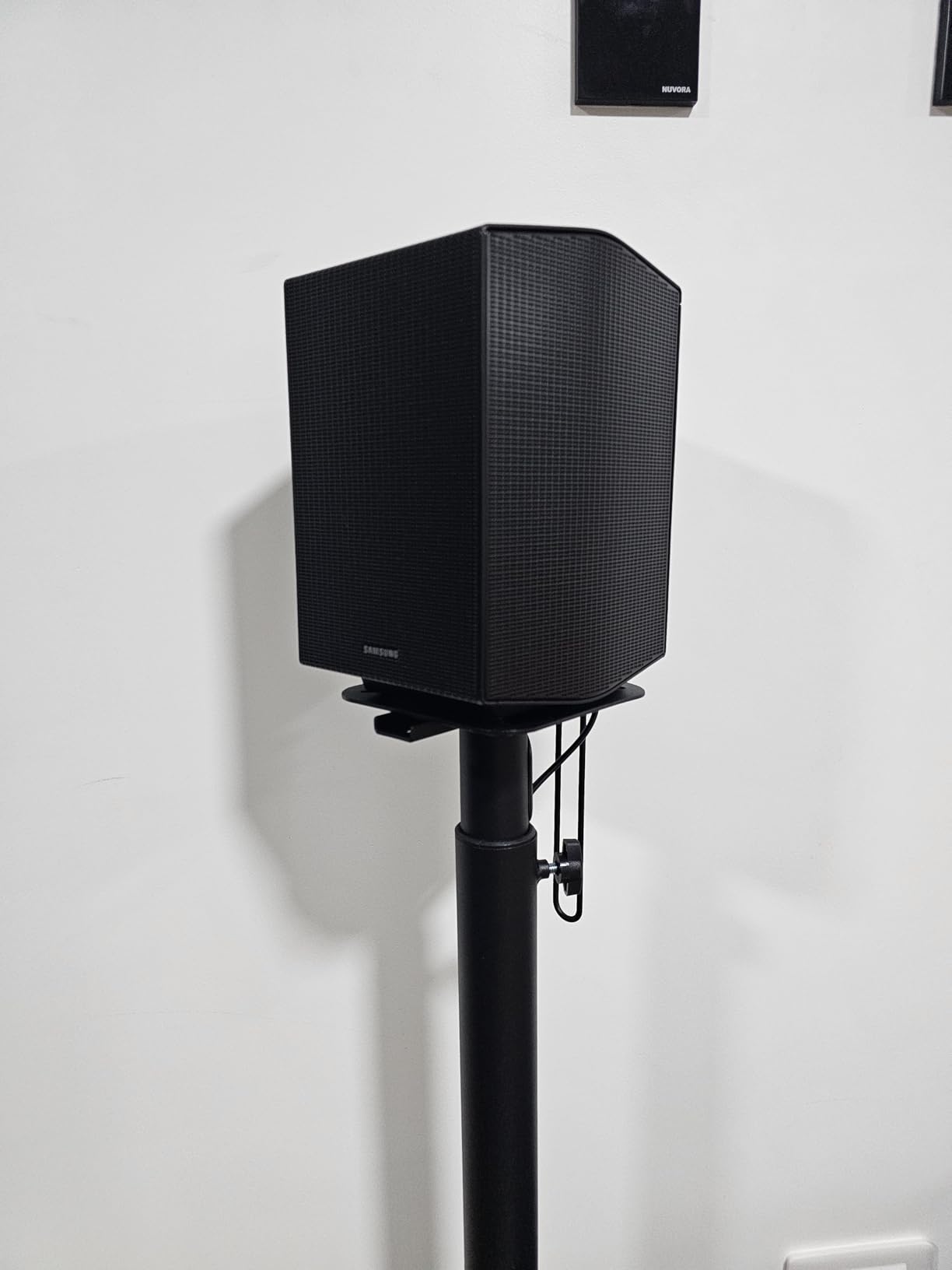 Mounting Dream Height Adjustable Speaker Stands for Bookshelf Speakers customer photo 1