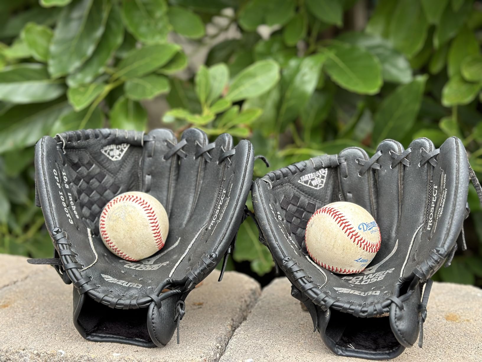 Mizuno Prospect PowerClose Youth Baseball Glove Series | V-Flex Notch | Parashock Palm Pad | Buttersoft Palm Liner customer photo 2