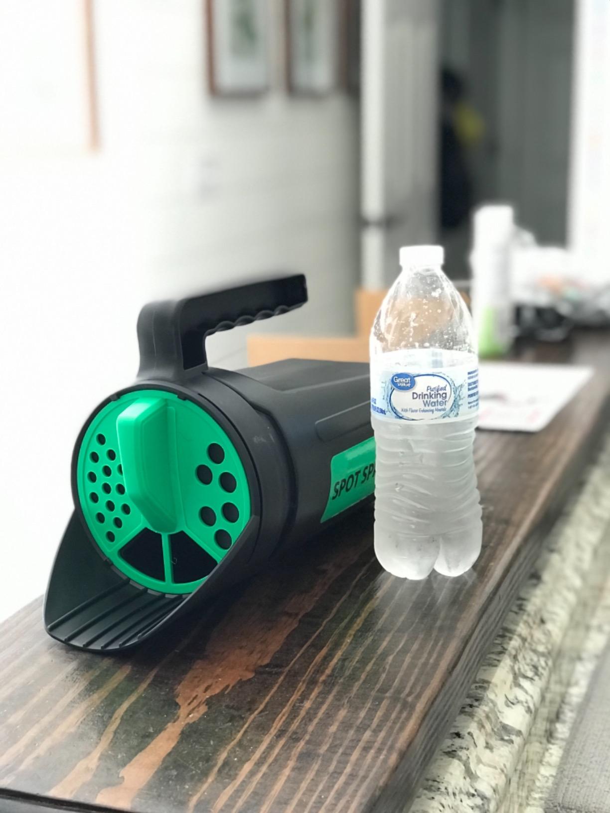 Hand Spreader Shaker for Seed, Salt, De-Icer, Ice Melt, Earth Food and Fertilizer - Multiple Opening Sizes for Any Need - Up to 80 Oz customer photo 2