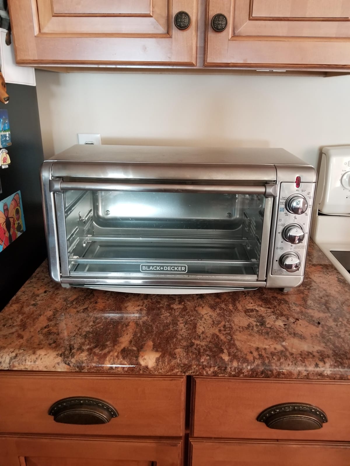 BLACK+DECKER XL 8-Slice Air Fry Toaster Oven, 5-in-1 customer photo 1