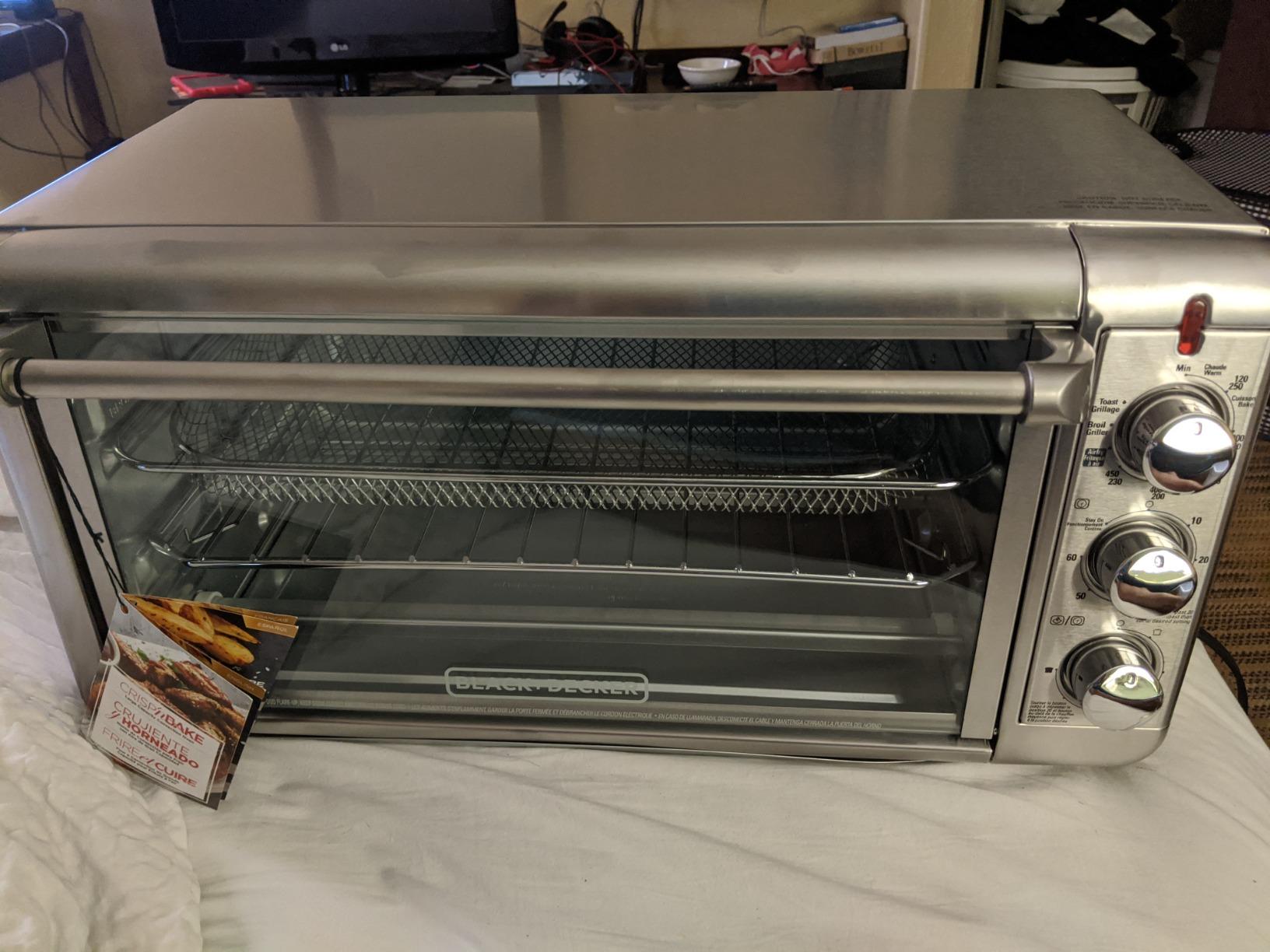 BLACK+DECKER XL 8-Slice Air Fry Toaster Oven, 5-in-1 customer photo 2