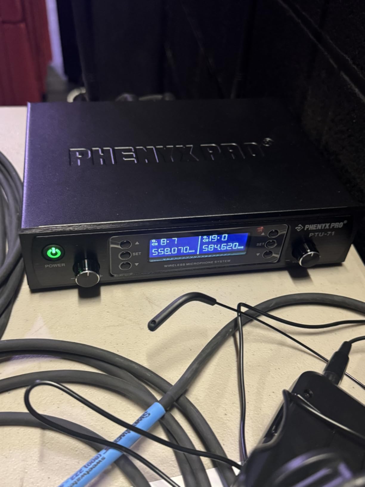 Phenyx Pro Dual UHF Auto Scan Wireless Microphone System PTU-71-1H1B customer photo 2