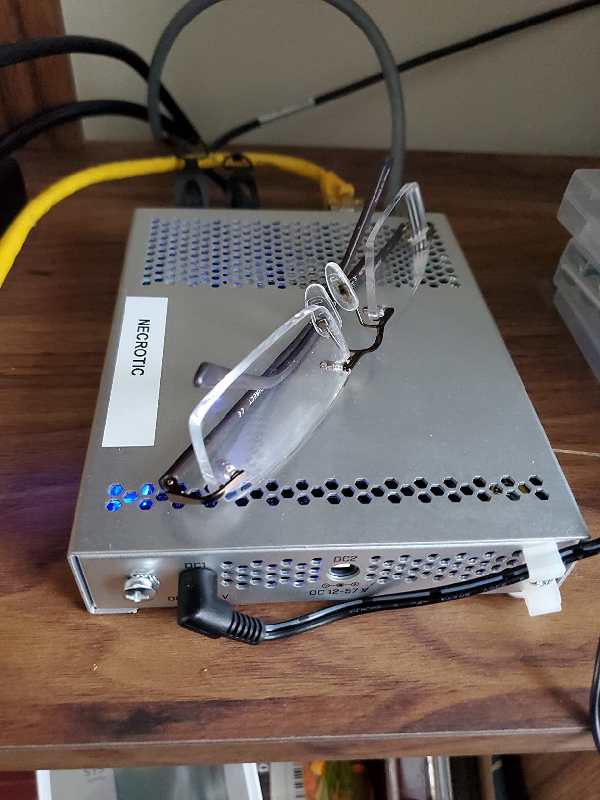 MikroTik CRS305-1G-4S+in Network Switch Managed Gigabit Ethernet (10/100/1000) Ethernet Power (PoE) White customer photo 1