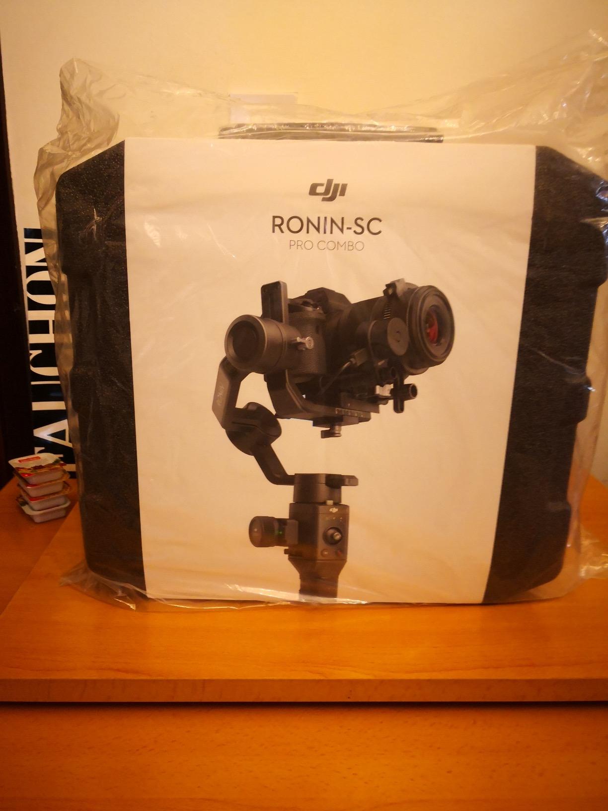 DJI Ronin-SC Pro Combo - Camera Stabilizer 3-Axis Gimbal Handheld for Mirrorless Cameras up to 4.4 lbs / 2kg Payload for Sony Panasonic Lumix Nikon Canon with Focus Wheel, Black customer photo 2