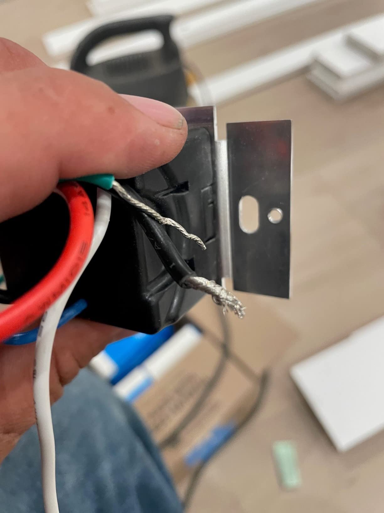 Lutron Caseta Original Smart Switch for Lights & Fans (Smart Hub Required) customer photo 1